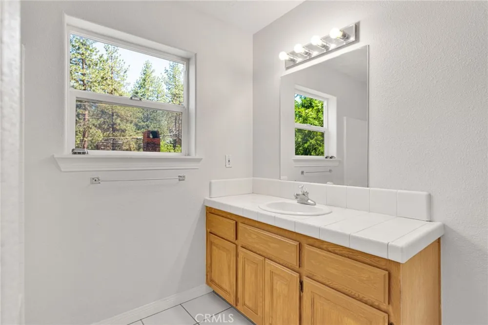 1661 Virginia Street Wrightwood, CA 92397