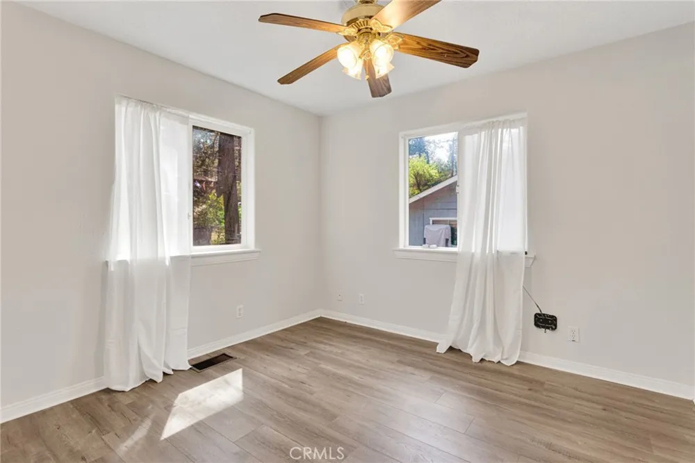 1661 Virginia Street Wrightwood, CA 92397