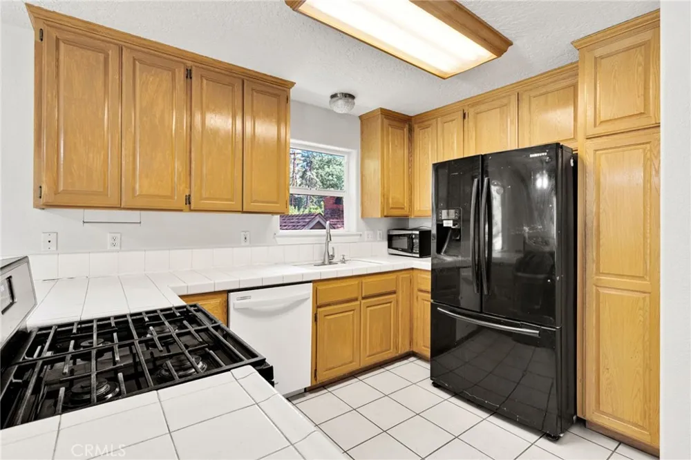 1661 Virginia Street Wrightwood, CA 92397