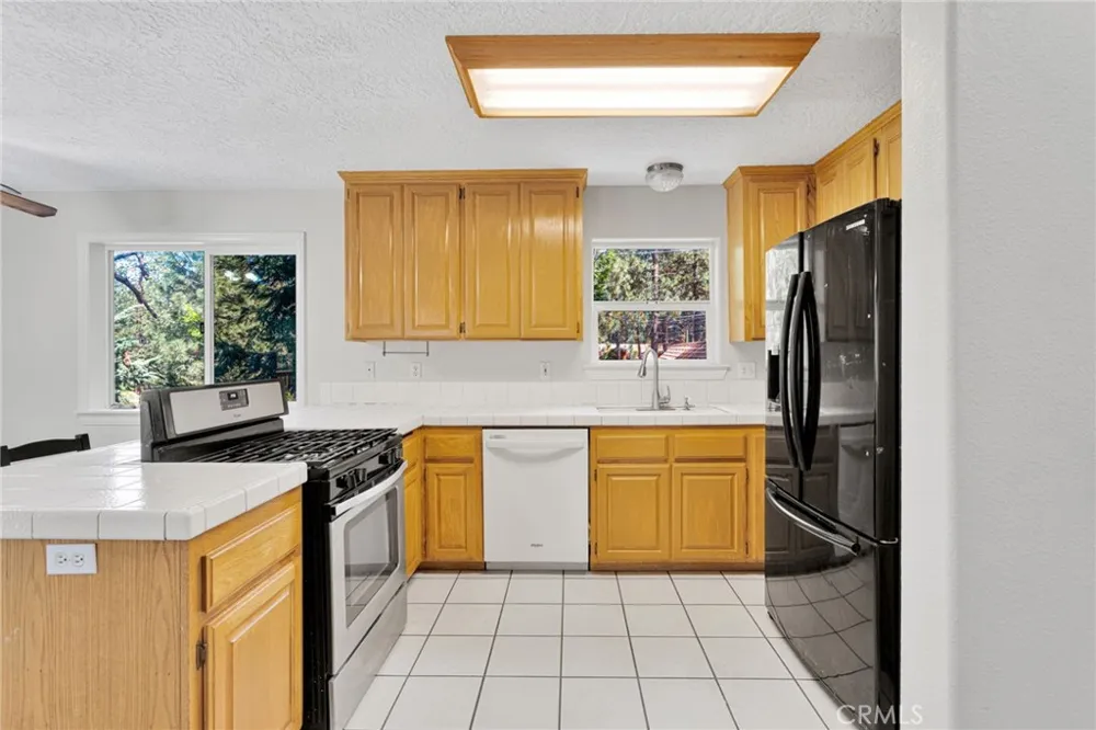 1661 Virginia Street Wrightwood, CA 92397