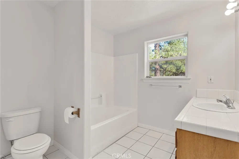 1661 Virginia Street Wrightwood, CA 92397
