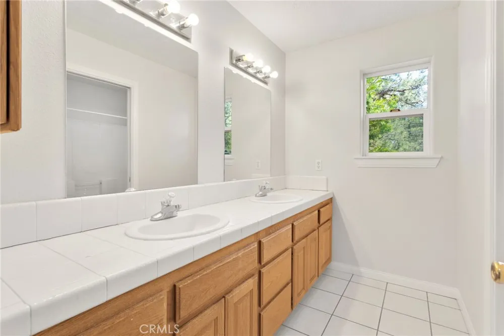 1661 Virginia Street Wrightwood, CA 92397