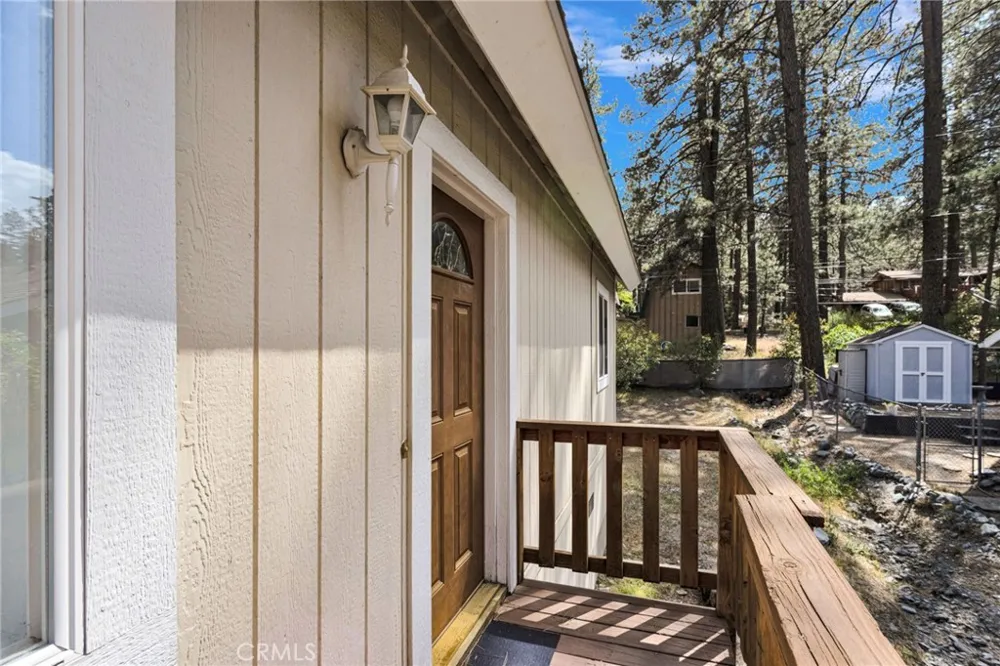 1661 Virginia Street Wrightwood, CA 92397