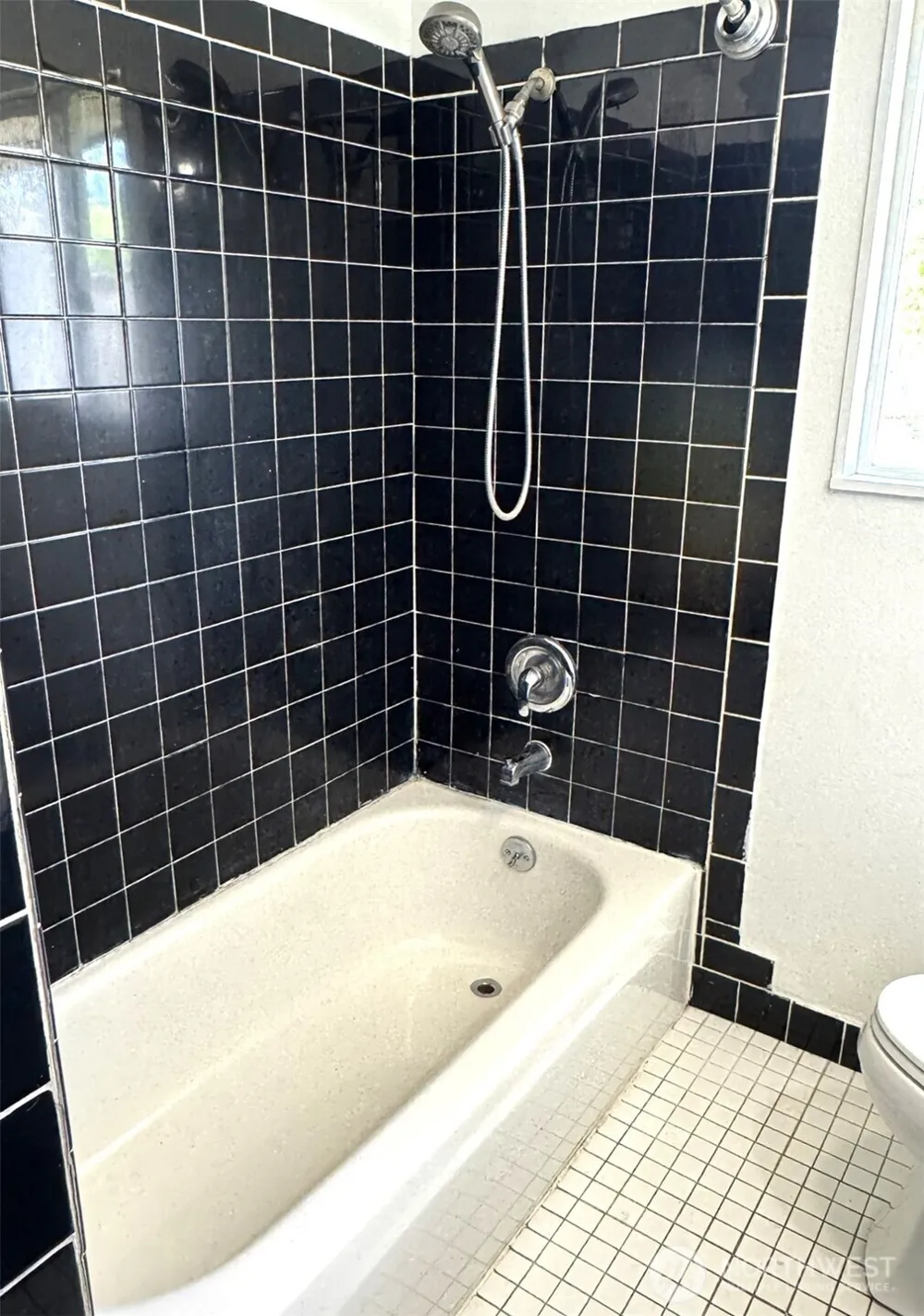 913 G STREET Westport, WA 98595