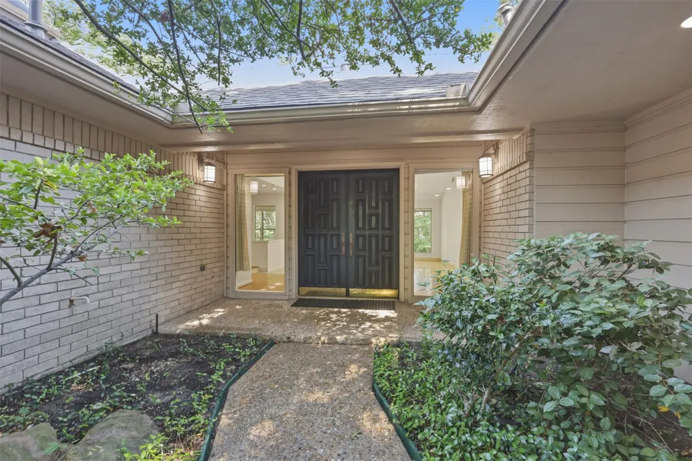 7211 Valley View Place Dallas, TX 75240