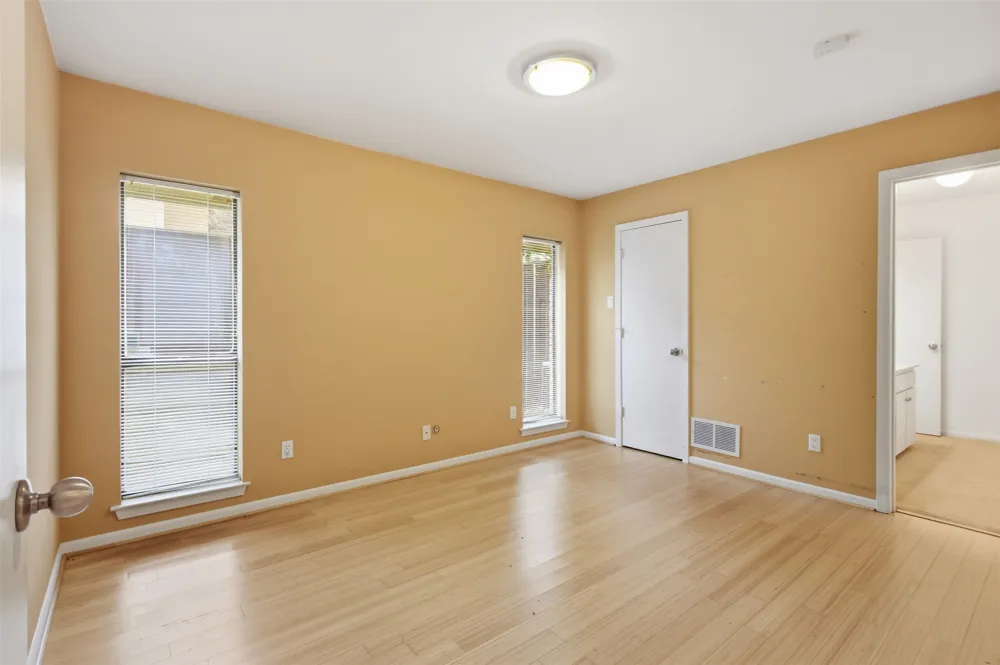 7211 Valley View Place Dallas, TX 75240