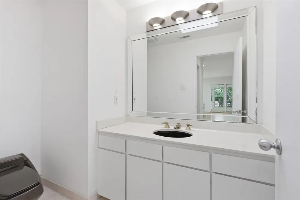 7211 Valley View Place Dallas, TX 75240