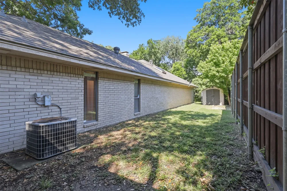 7211 Valley View Place Dallas, TX 75240