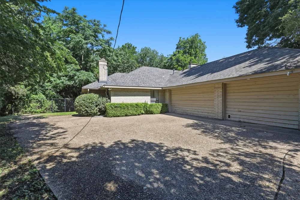 7211 Valley View Place Dallas, TX 75240