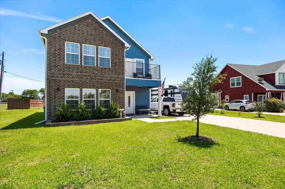 220 Swan Parkway East Tawakoni, TX 75472