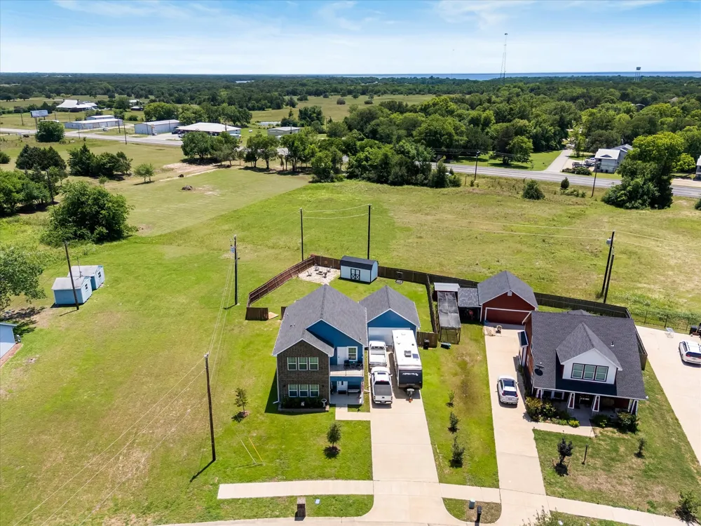 220 Swan Parkway East Tawakoni, TX 75472