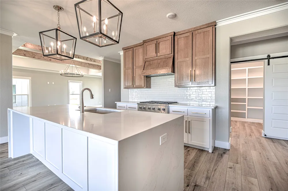 8186 S Lone Star Parkway Moody, TX 76557