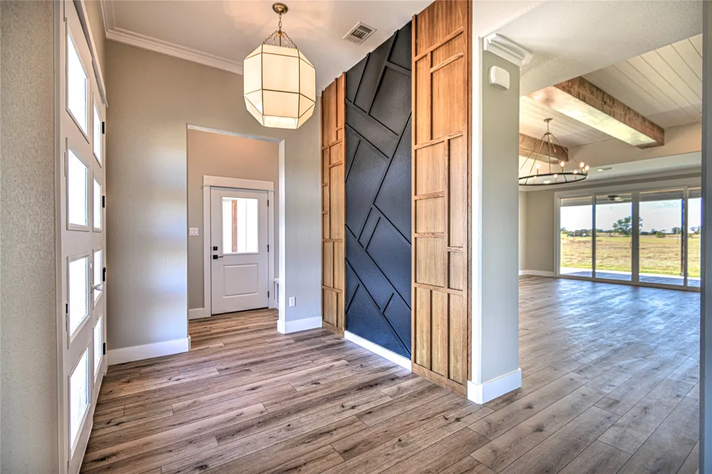 8186 S Lone Star Parkway Moody, TX 76557
