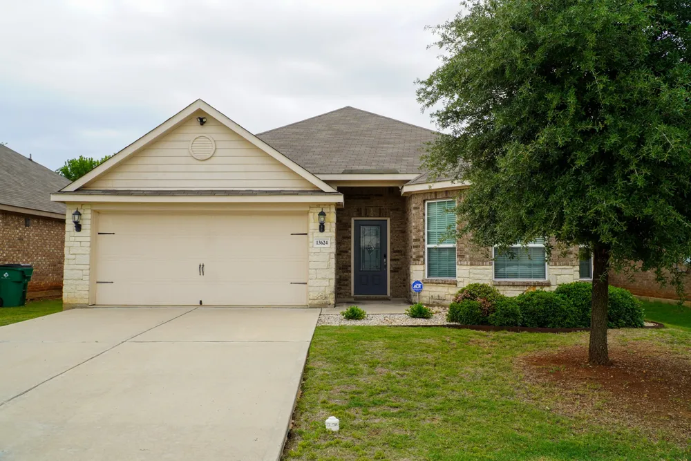 13624 Helix Bridge Way Crowley, TX 76036