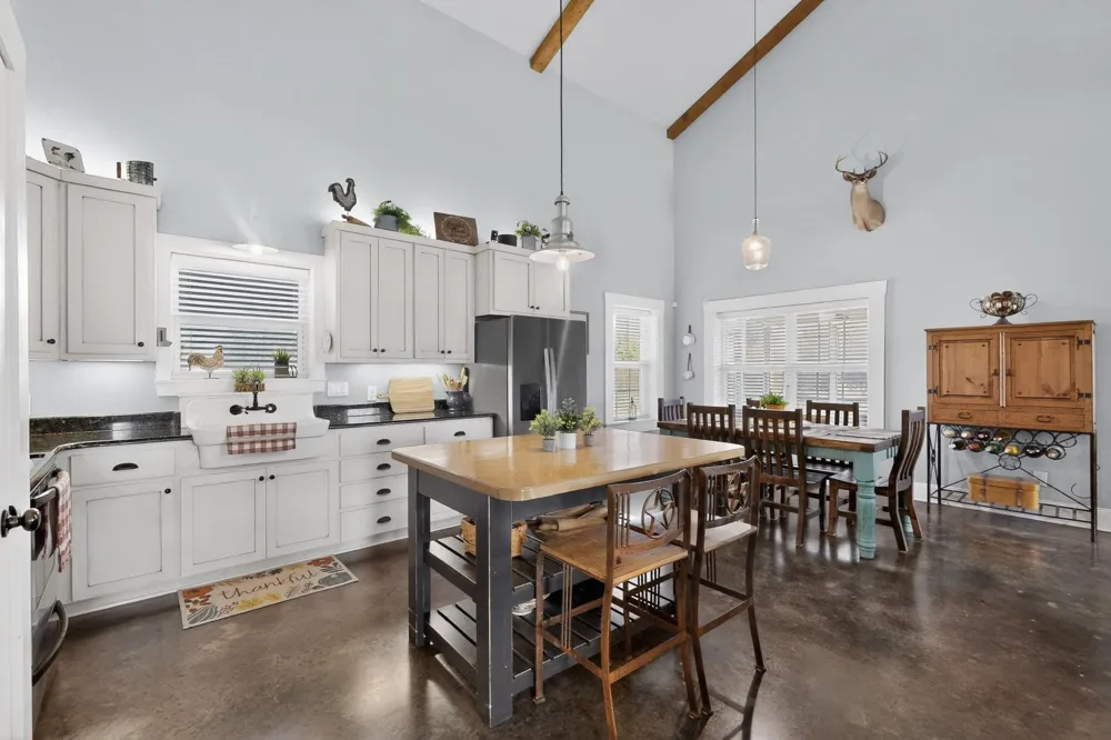 2800 County Road 2905 Dodd City, TX 75438