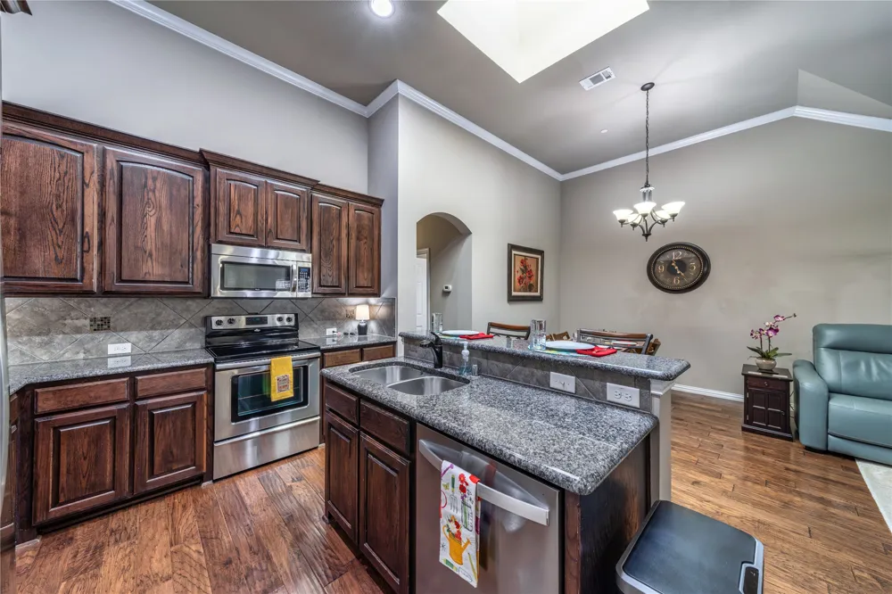 5715 Hummingbird Lane Fairview, TX 75069