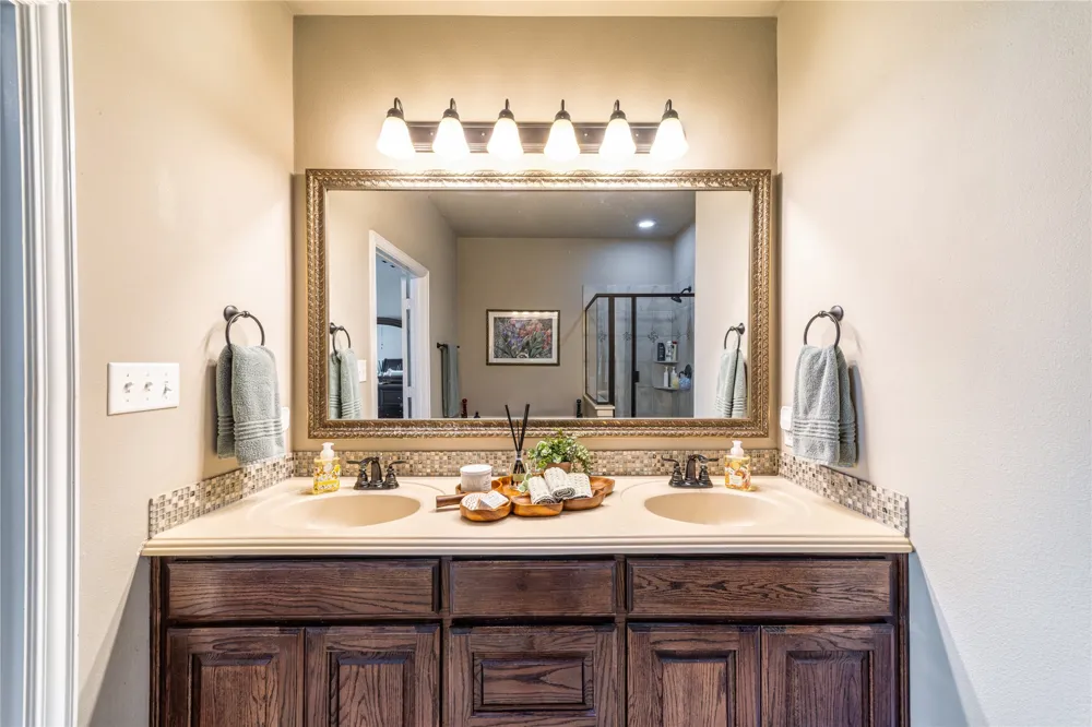 5715 Hummingbird Lane Fairview, TX 75069