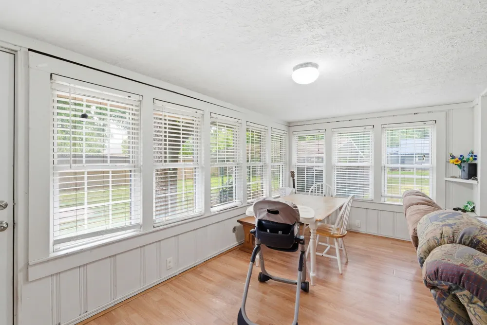 525 S Austin Street De Leon, TX 76444