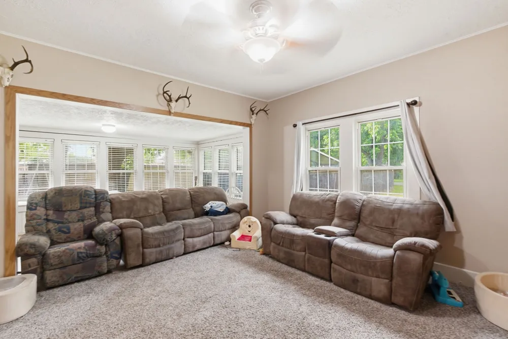 525 S Austin Street De Leon, TX 76444