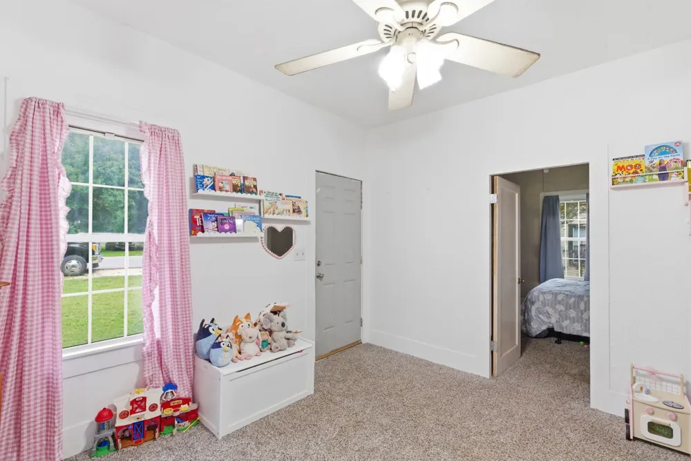 525 S Austin Street De Leon, TX 76444