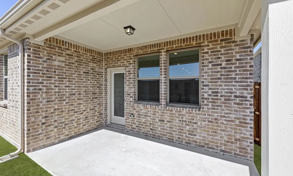 5915 Laurel Lake Lane Pilot Point, TX 76258
