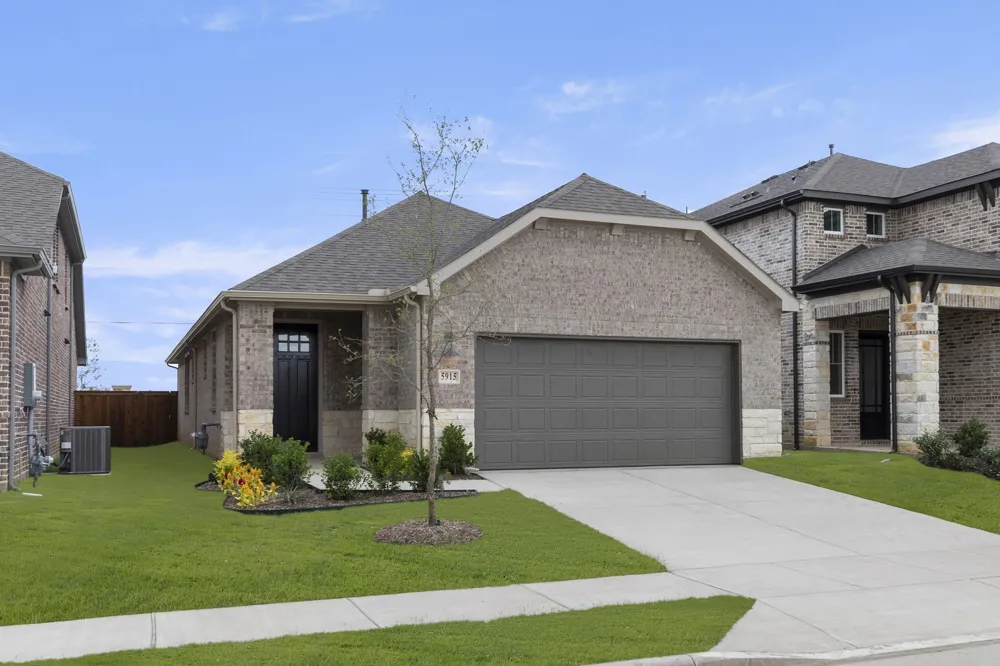 5915 Laurel Lake Lane Pilot Point, TX 76258