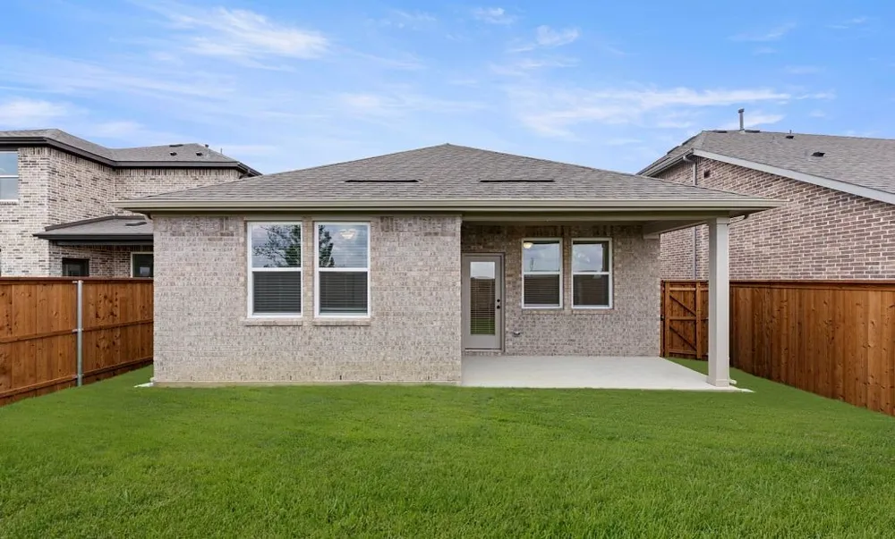 5915 Laurel Lake Lane Pilot Point, TX 76258