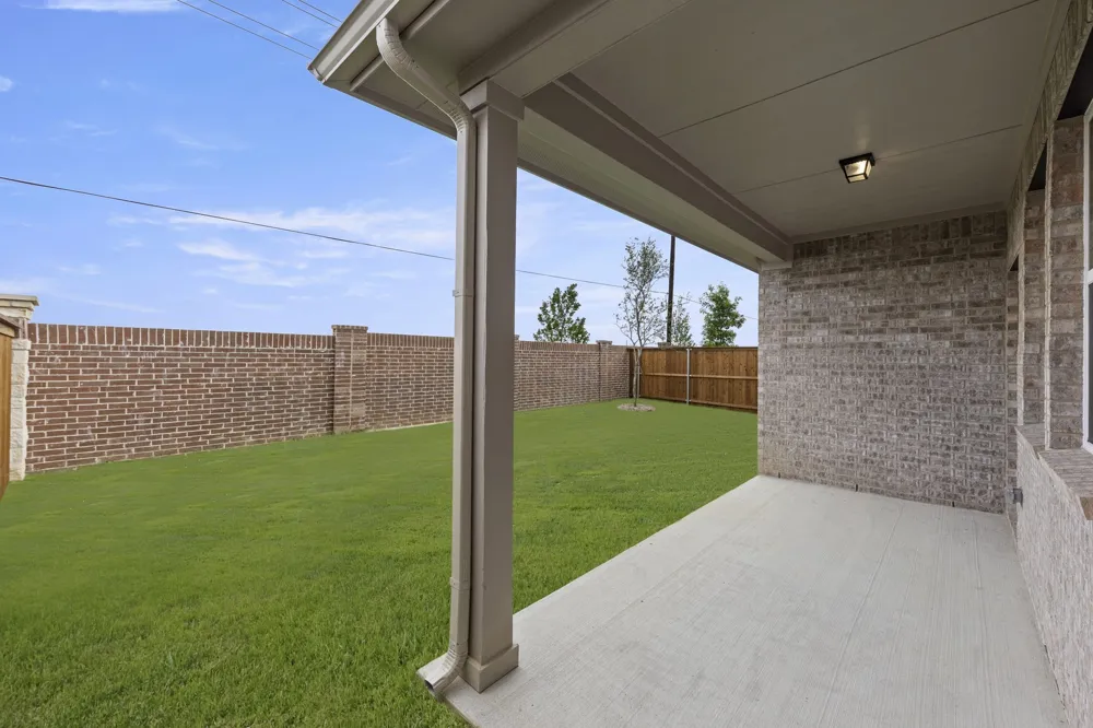 5915 Laurel Lake Lane Pilot Point, TX 76258