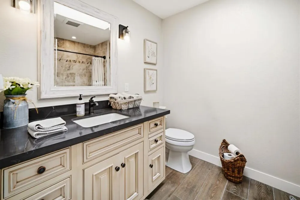 8607 Berta Canyon Court Salinas, CA 93907