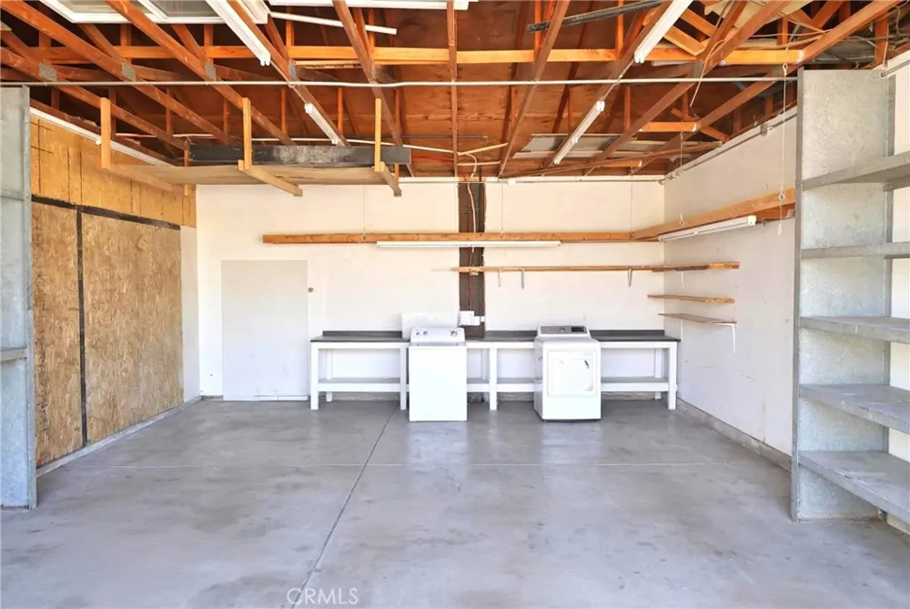 7008 Summit Valley Hesperia, CA 92345
