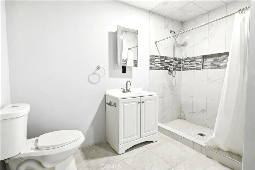 7008 Summit Valley Hesperia, CA 92345