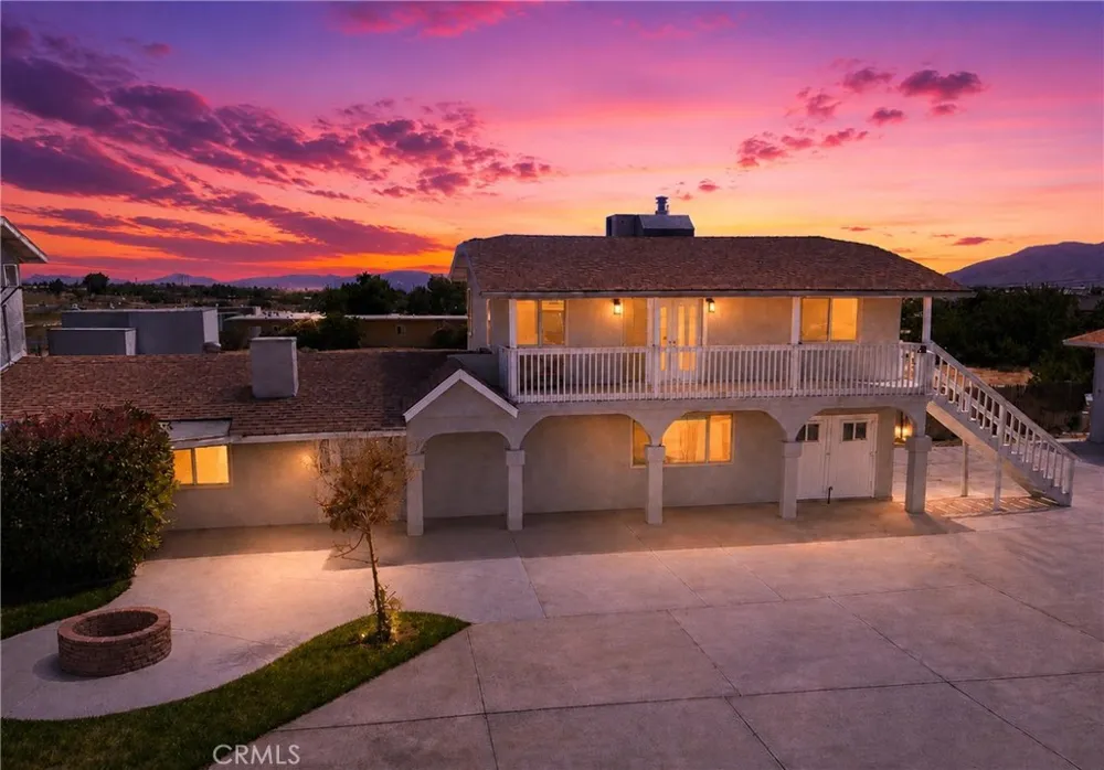 7008 Summit Valley Hesperia, CA 92345