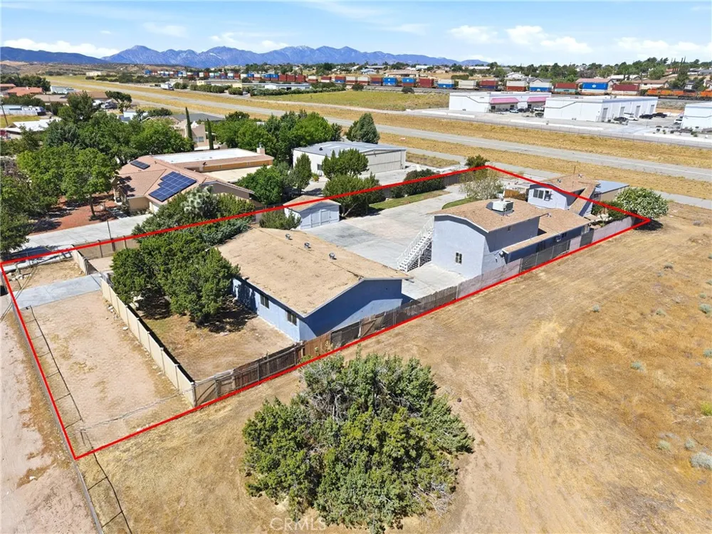 7008 Summit Valley Hesperia, CA 92345