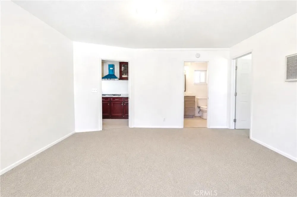 7008 Summit Valley Hesperia, CA 92345
