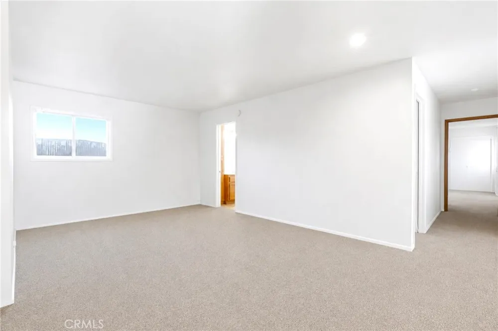 7008 Summit Valley Hesperia, CA 92345