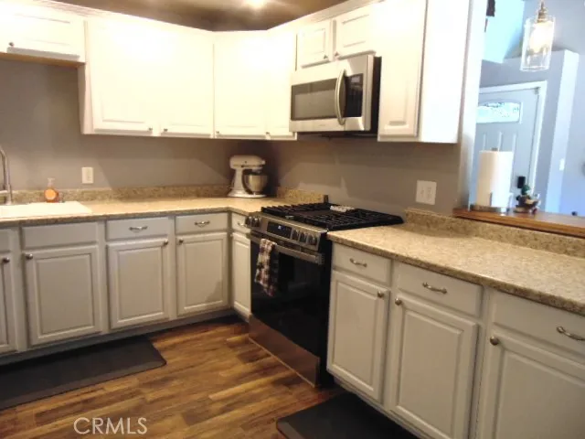 454 Del Norte Corning, CA 96021