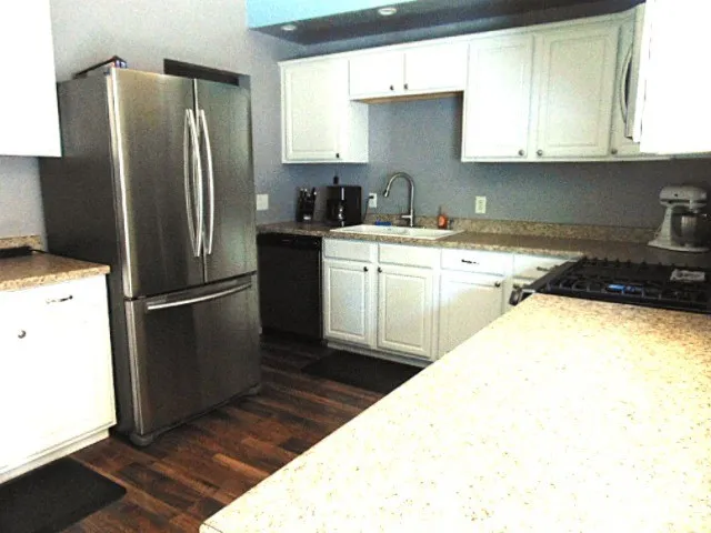 454 Del Norte Corning, CA 96021
