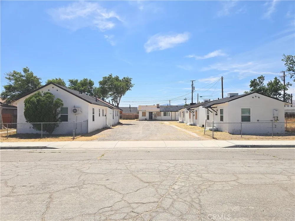 16039 L Mojave, CA 93501