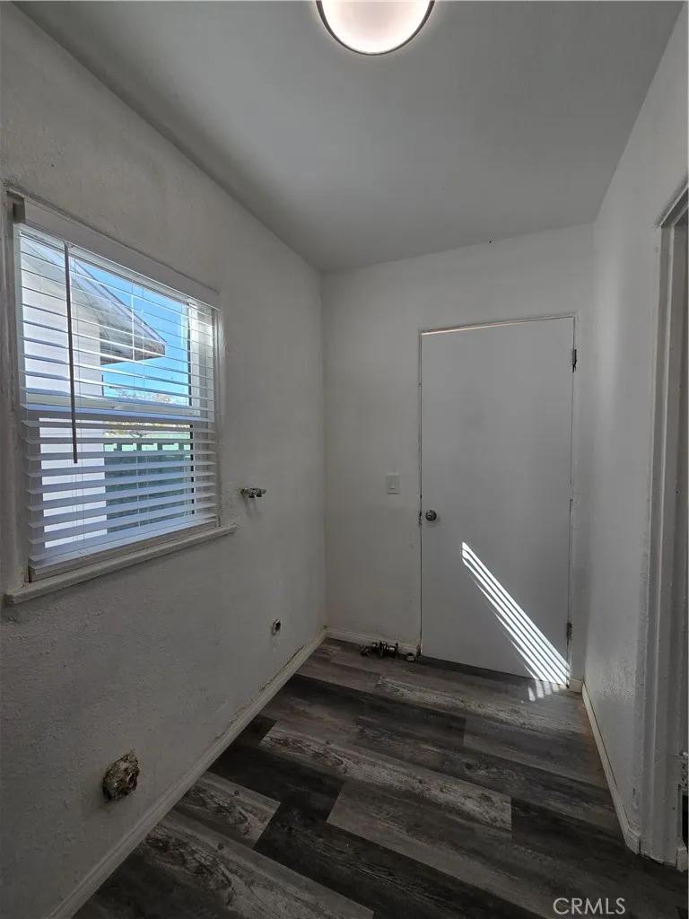 16039 L Mojave, CA 93501