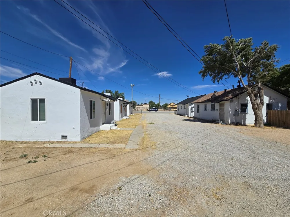 16039 L Mojave, CA 93501