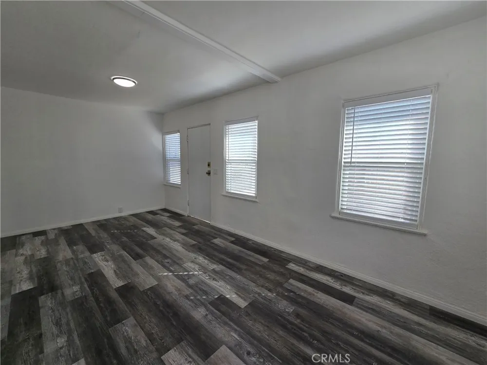 16039 L Mojave, CA 93501