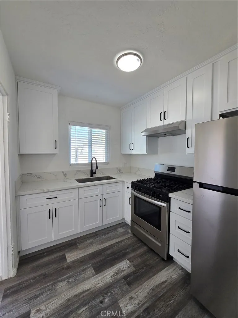 16039 L Mojave, CA 93501