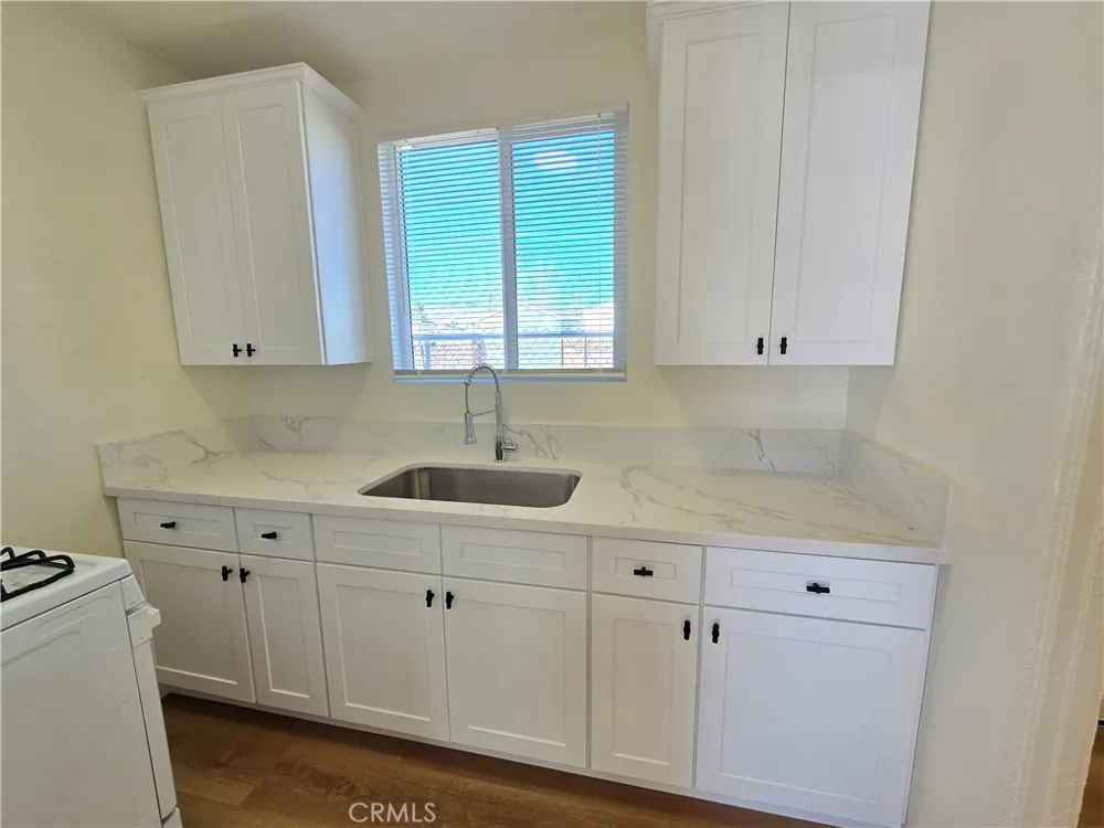 16039 L Mojave, CA 93501
