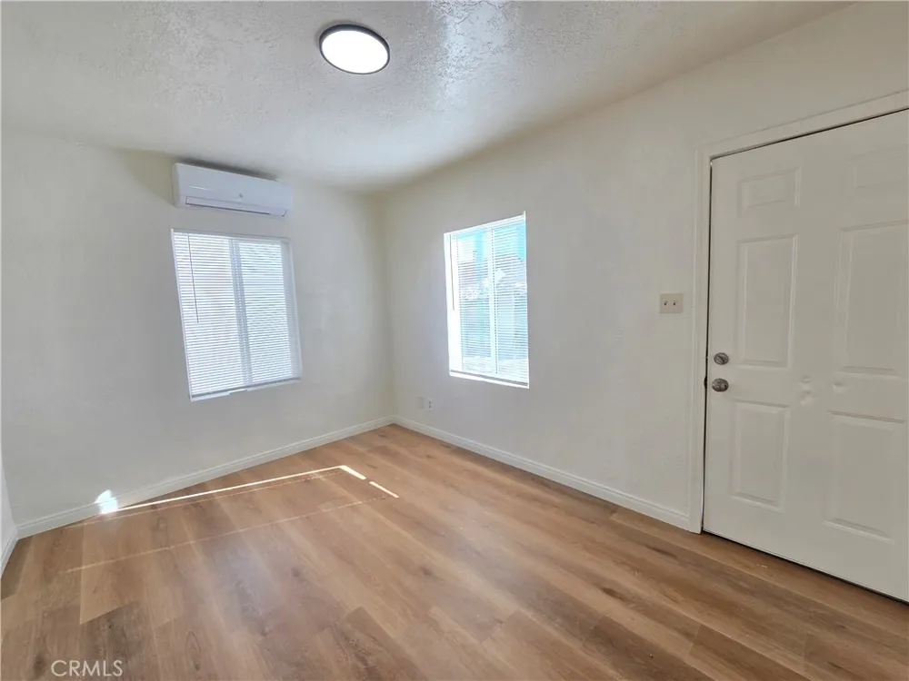 16039 L Mojave, CA 93501