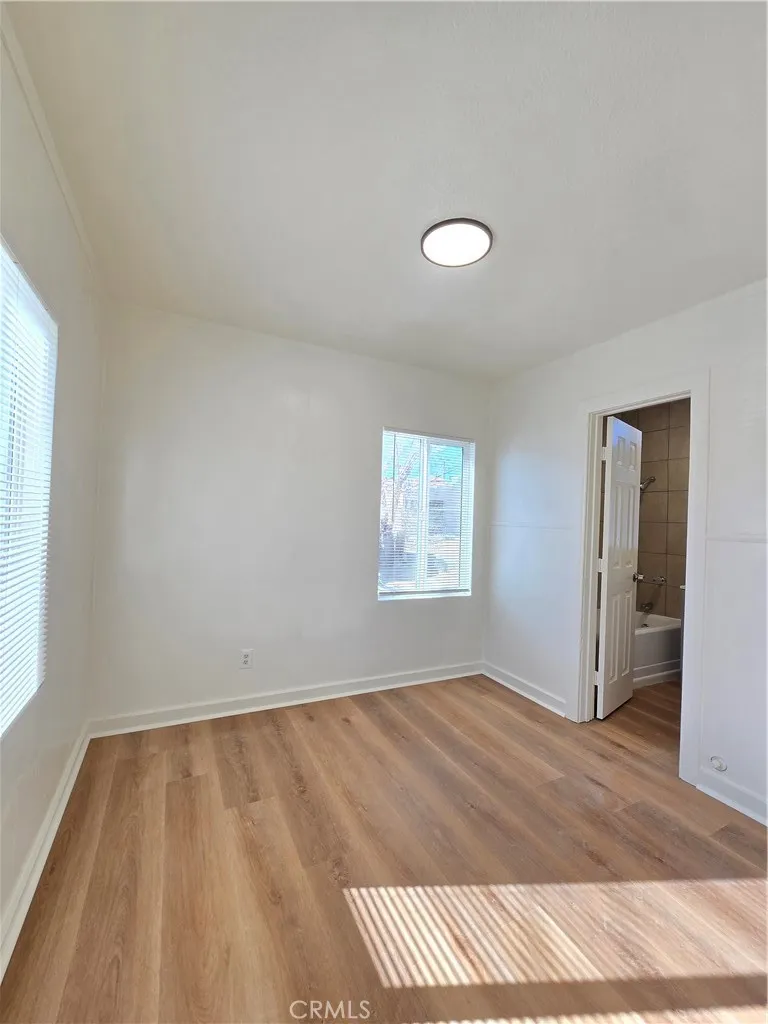 16039 L Mojave, CA 93501