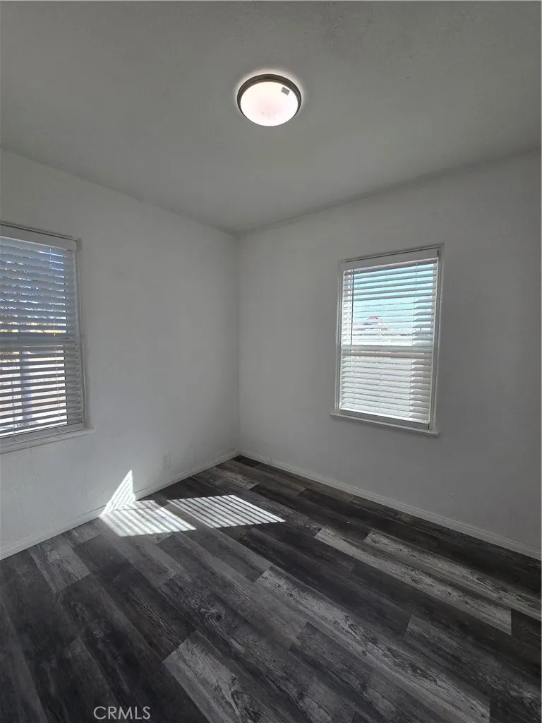 16039 L Mojave, CA 93501