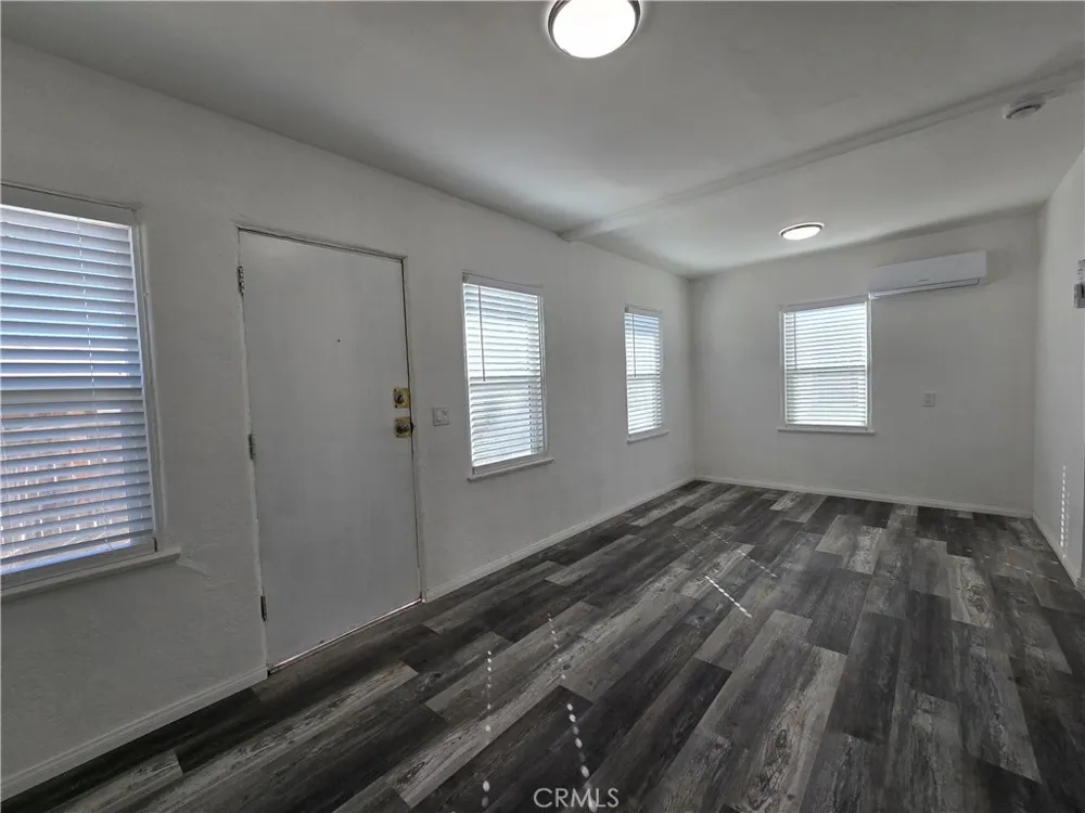 16039 L Mojave, CA 93501