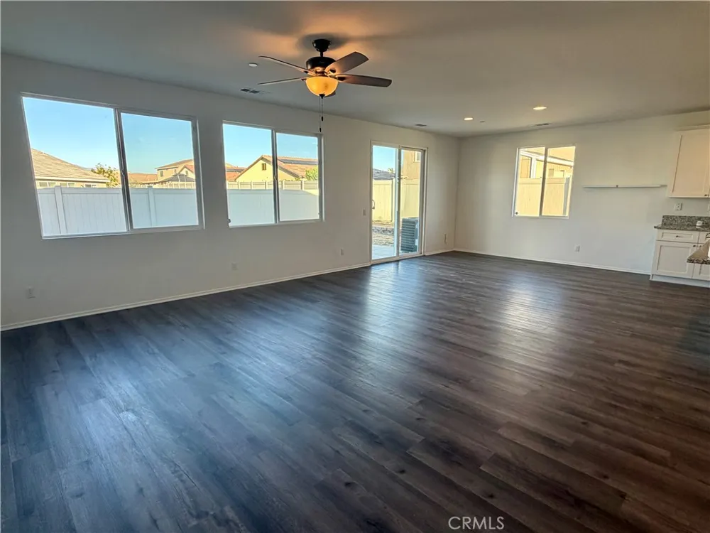 914 Haviture Hemet, CA 92543