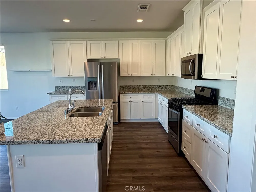 914 Haviture Hemet, CA 92543