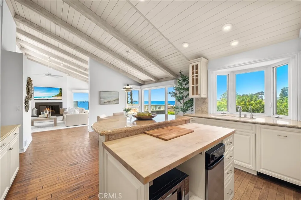 260 Arch Laguna Beach, CA 92651